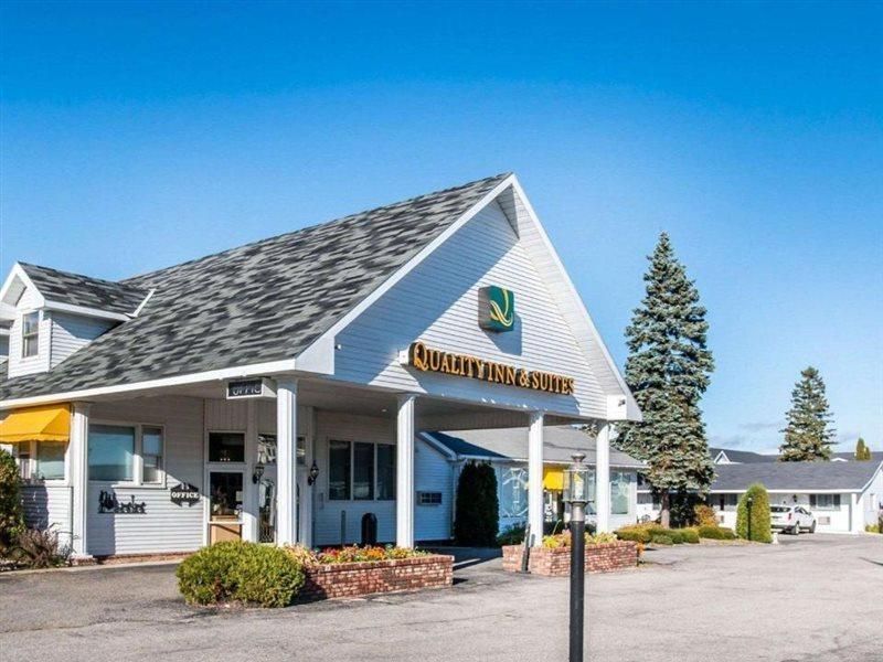 Quality Inn & Suites Mackinaw City Beachfront Luaran gambar