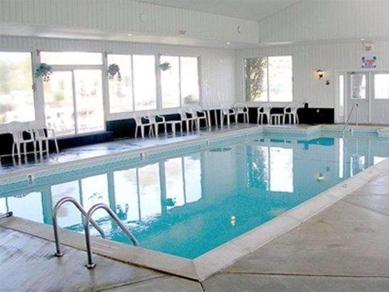 Quality Inn & Suites Mackinaw City Beachfront Luaran gambar