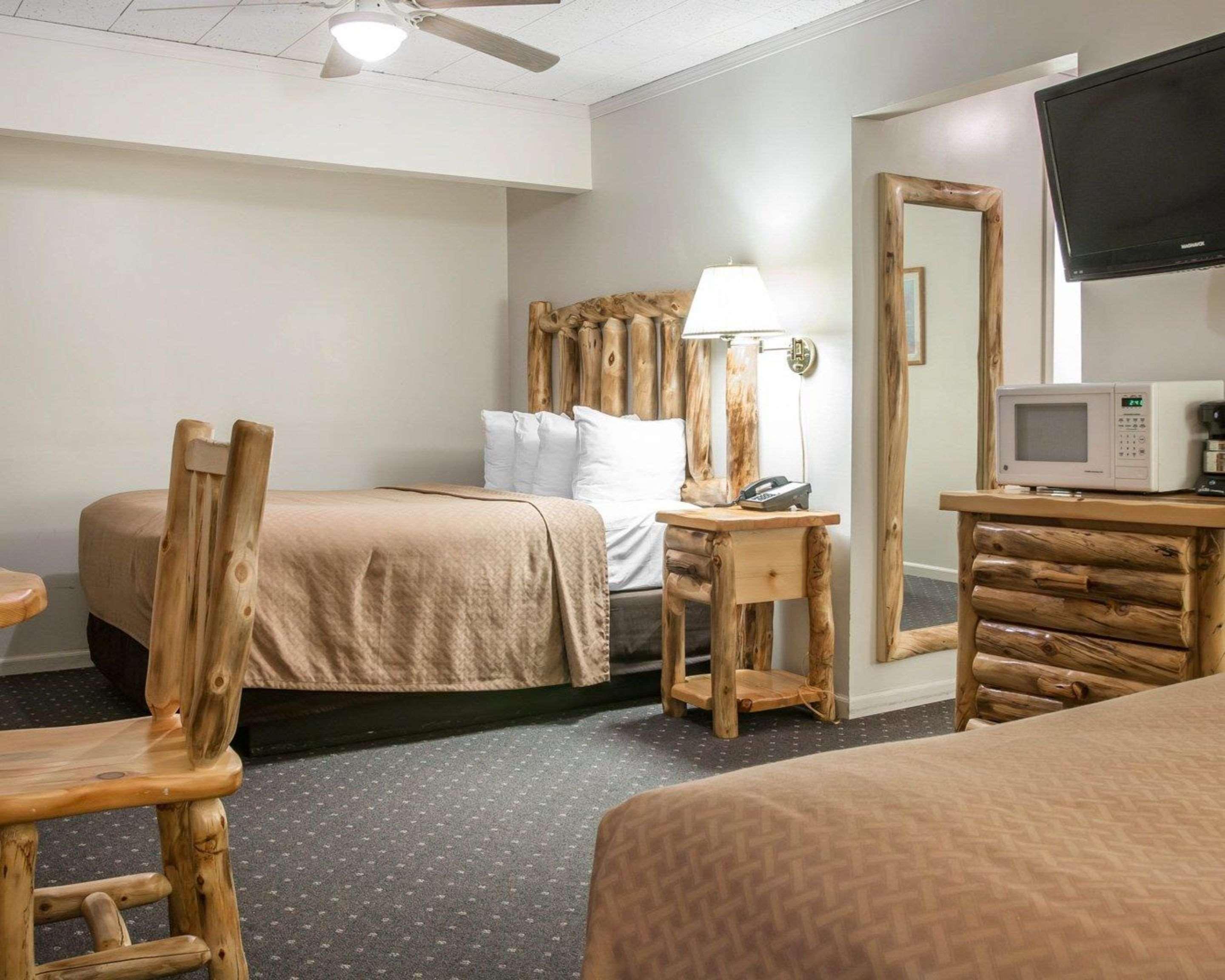 Quality Inn & Suites Mackinaw City Beachfront Luaran gambar