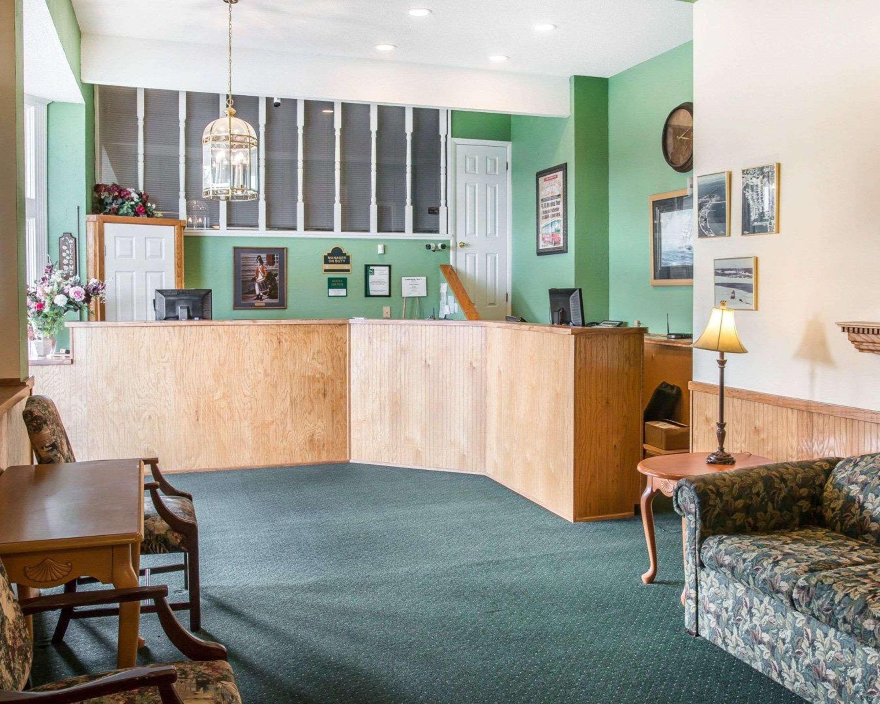 Quality Inn & Suites Mackinaw City Beachfront Luaran gambar