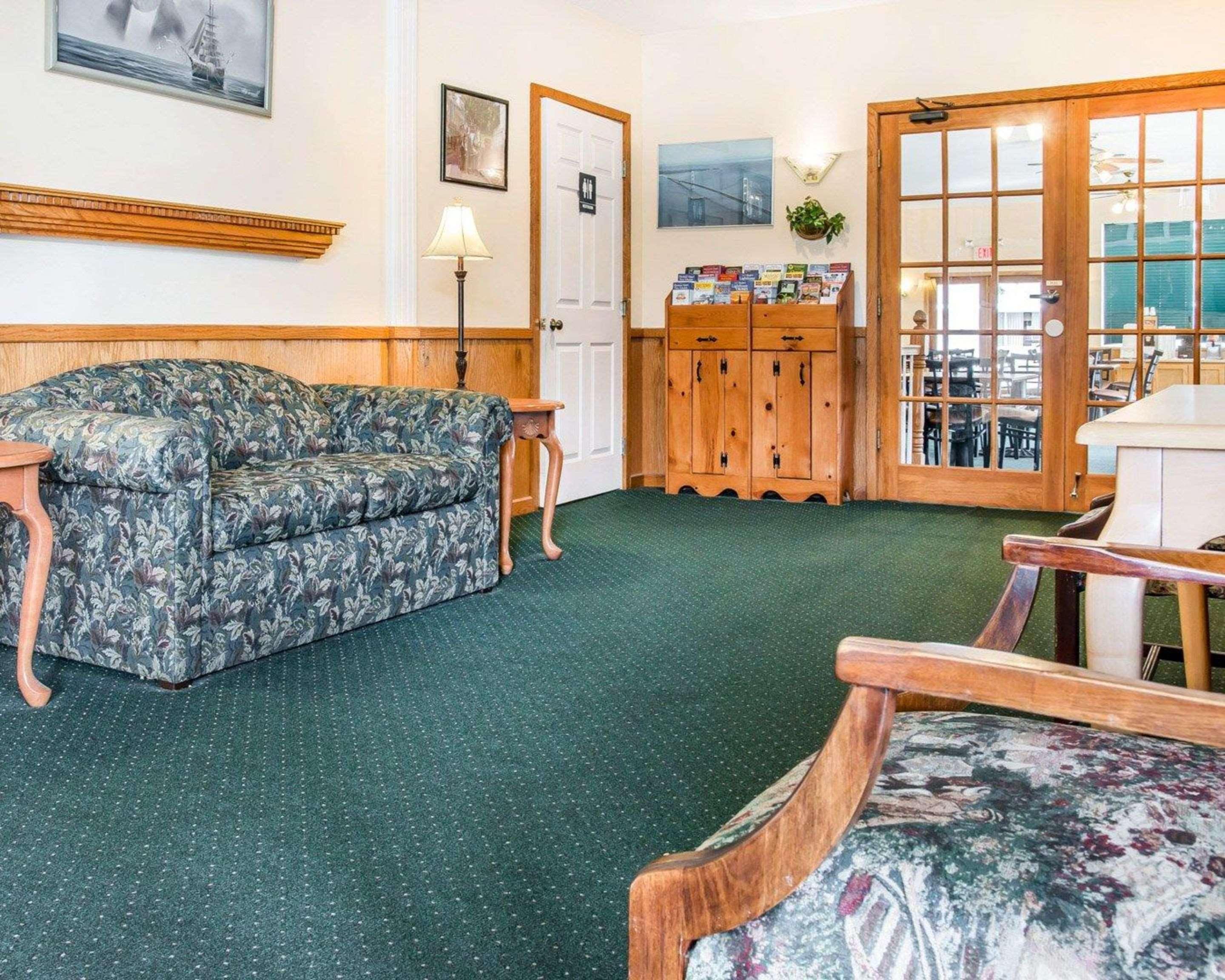 Quality Inn & Suites Mackinaw City Beachfront Luaran gambar
