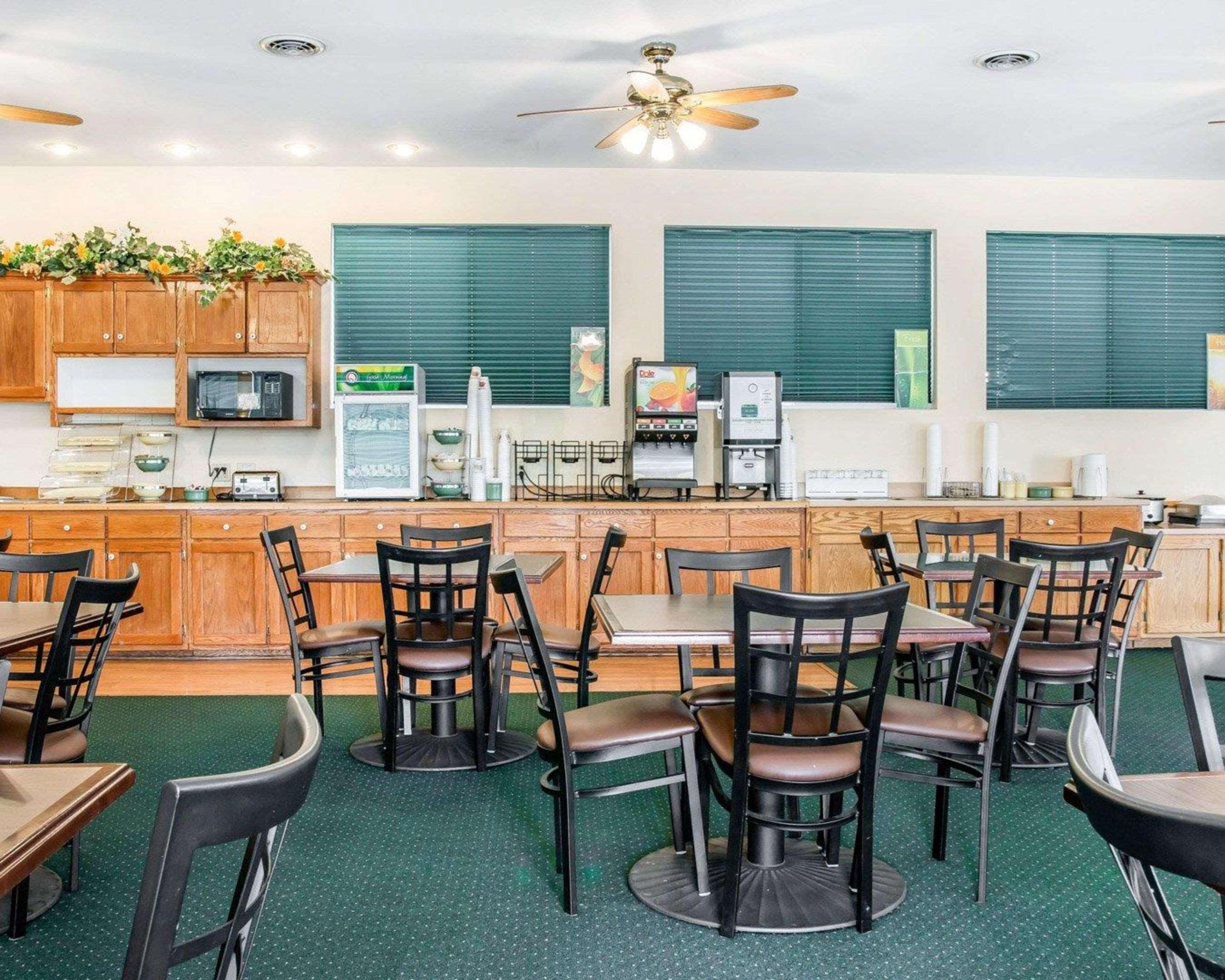 Quality Inn & Suites Mackinaw City Beachfront Luaran gambar