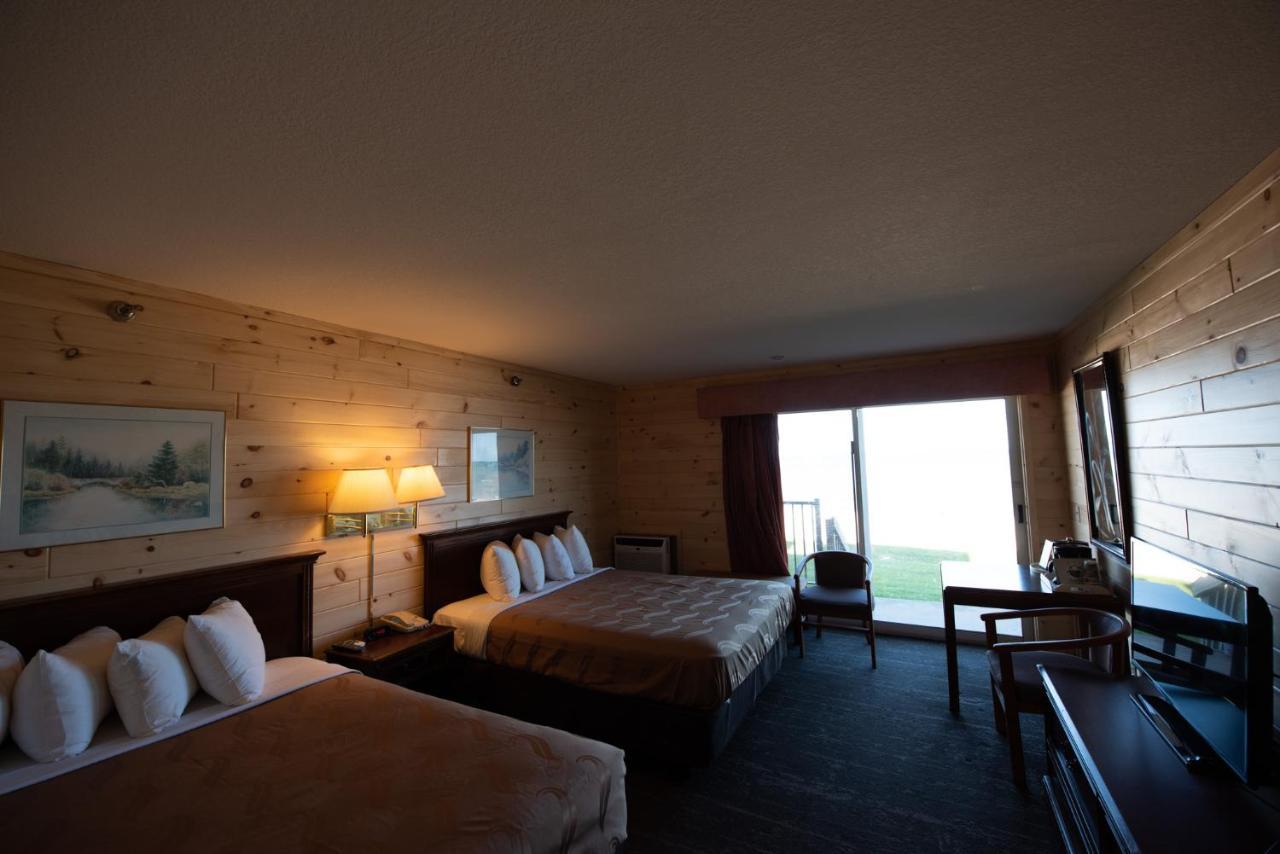 Quality Inn & Suites Mackinaw City Beachfront Luaran gambar