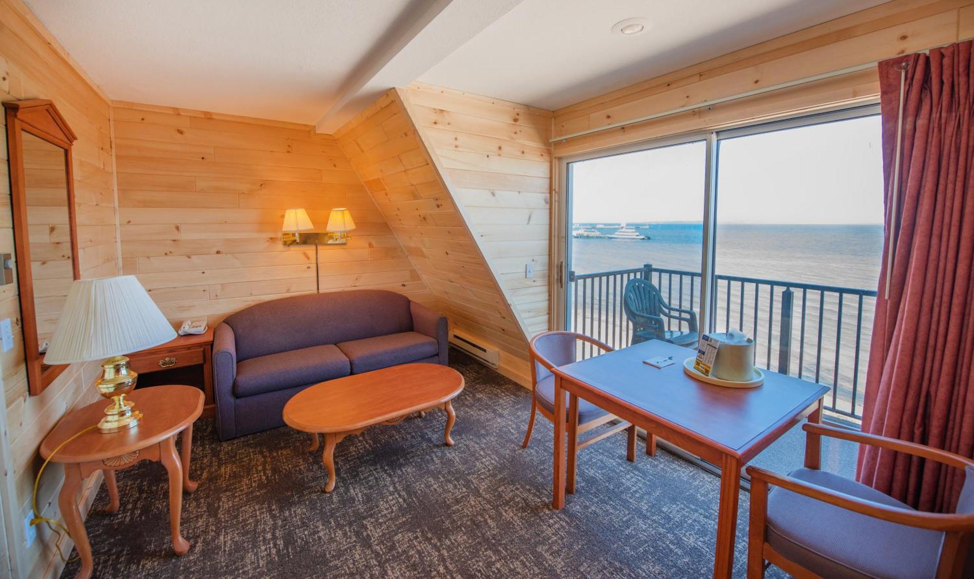 Quality Inn & Suites Mackinaw City Beachfront Luaran gambar