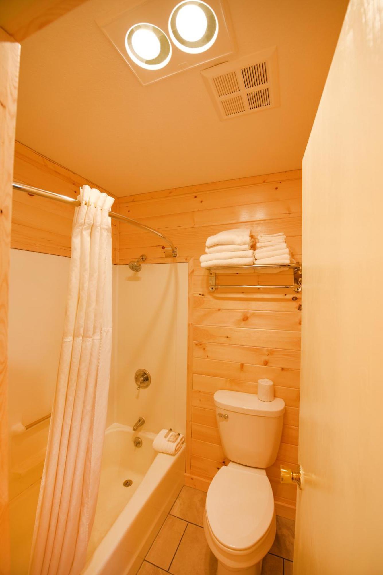 Quality Inn & Suites Mackinaw City Beachfront Luaran gambar