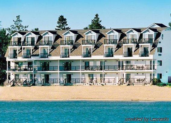 Quality Inn & Suites Mackinaw City Beachfront Luaran gambar