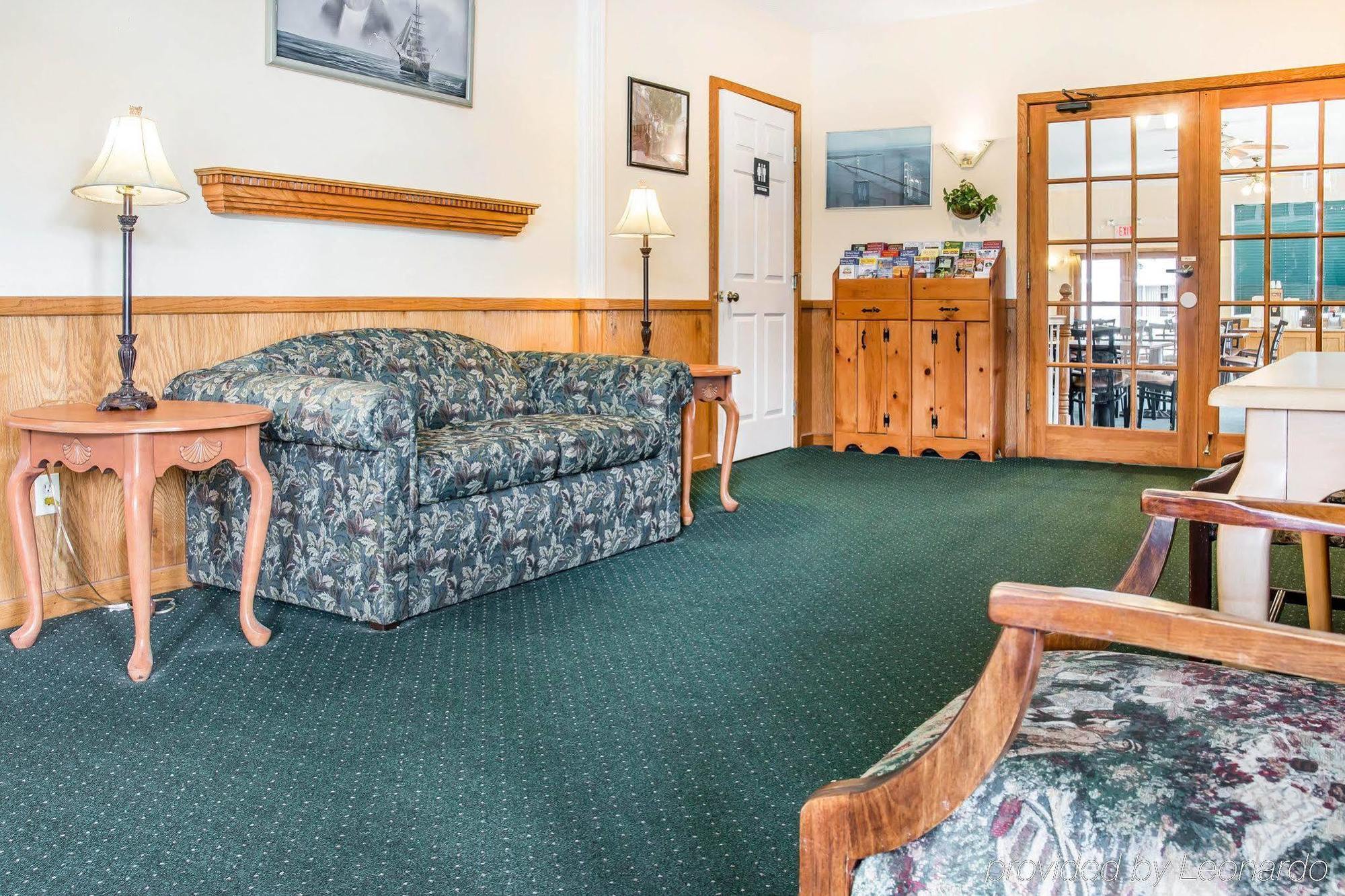 Quality Inn & Suites Mackinaw City Beachfront Luaran gambar