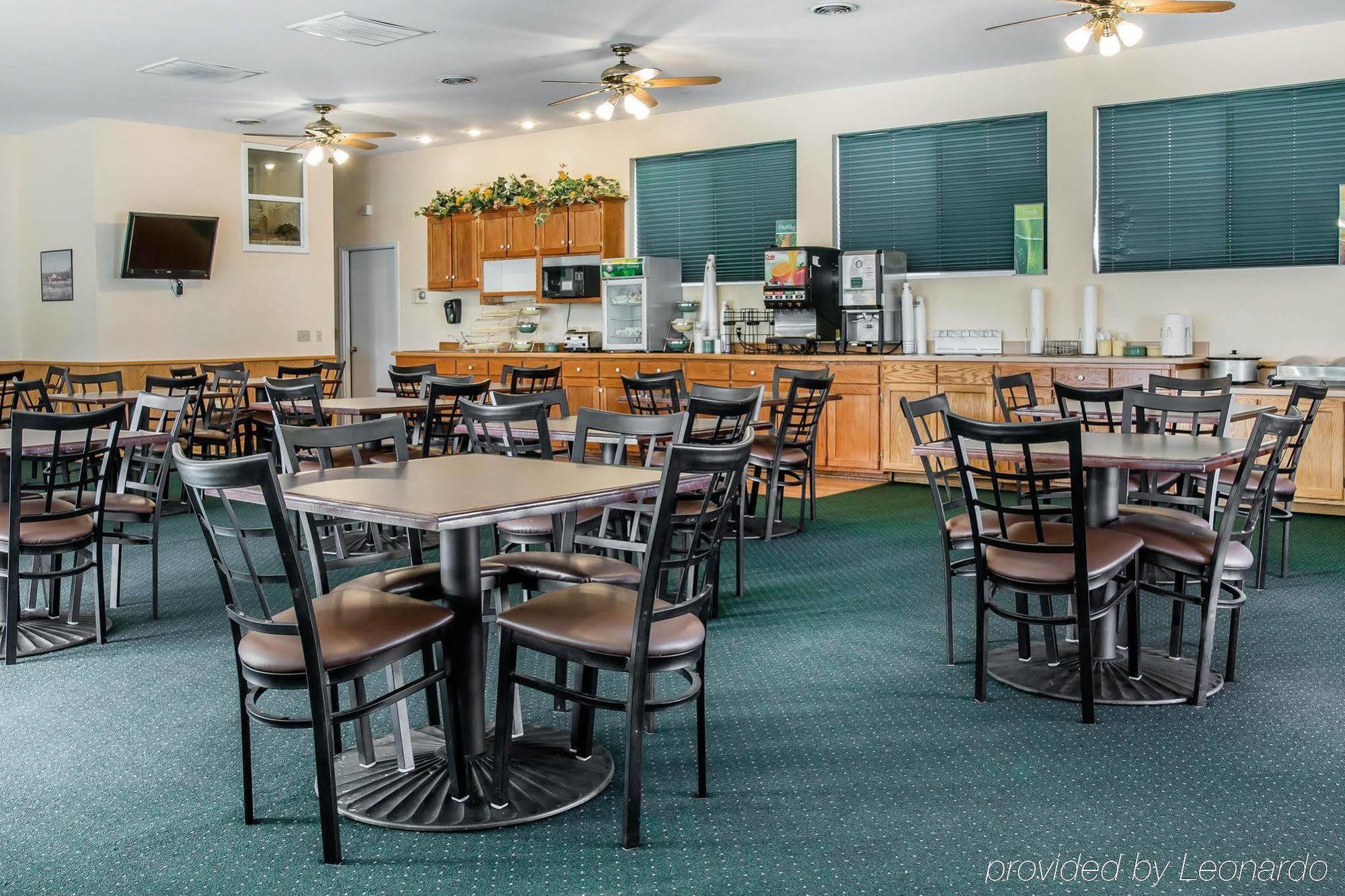 Quality Inn & Suites Mackinaw City Beachfront Luaran gambar