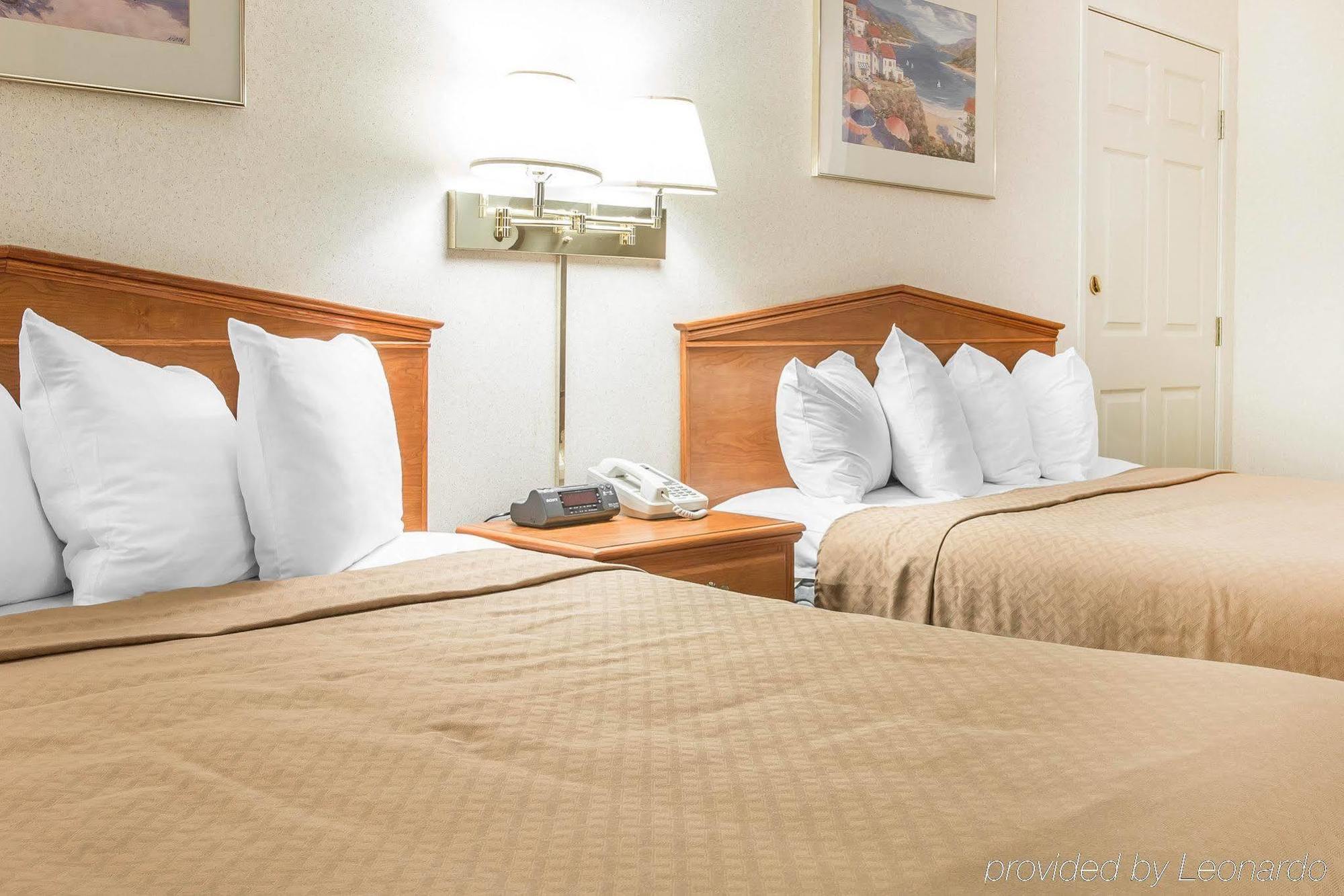 Quality Inn & Suites Mackinaw City Beachfront Luaran gambar
