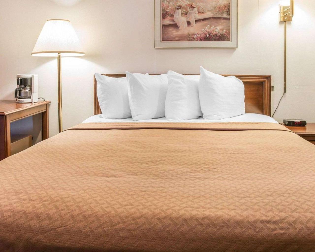 Quality Inn & Suites Mackinaw City Beachfront Luaran gambar